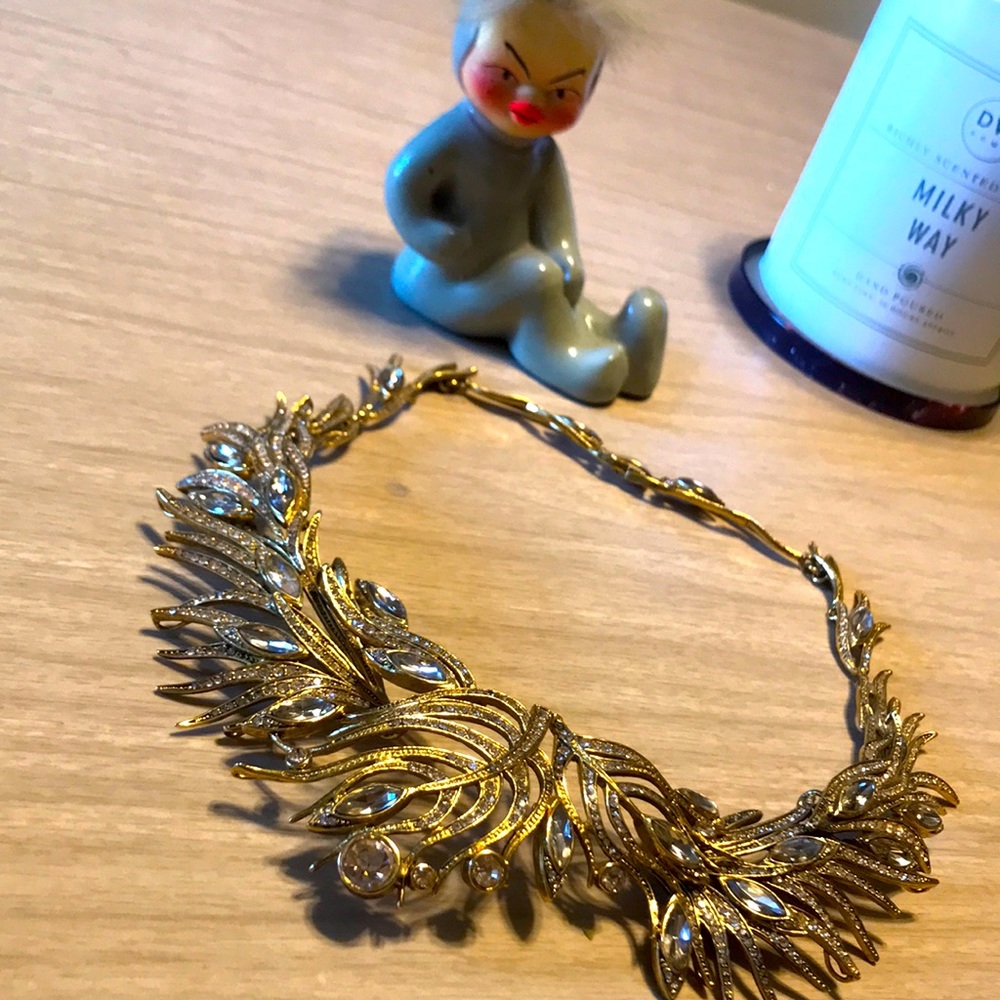 Statement necklace